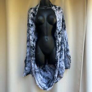 Free People Black and White Tie Dye circle duster